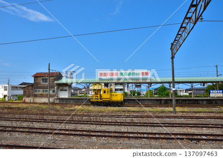 Toyama - Uozu Station on the Ainokaze Toyama Railway Toyama - Uozu Station on the Ainokaze Toyama Railway 137097463