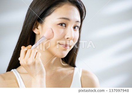 beauty image of beautiful woman 137097948