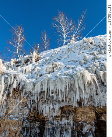 Icicles on the rocks Icicles on the rocks 137099131