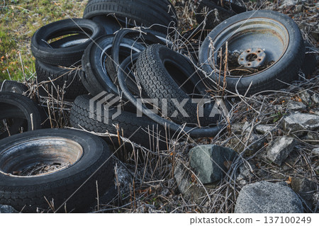 Illegal dumping of waste tires 137100249