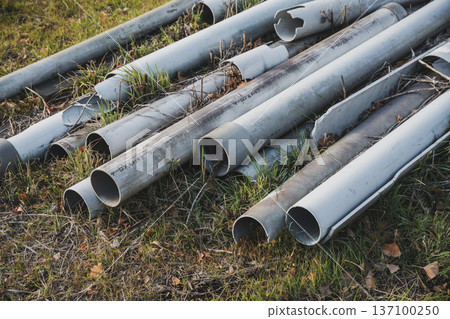 非法傾倒建築垃圾PVC管材 137100250