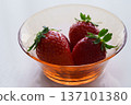 A table photo of shiny, fresh strawberries 137101380