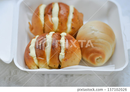 garlic bread or cheese bun, mozzarella cheese bun or bun with cheese and Shio Pan garlic bread or cheese bun, mozzarella cheese bun or bun with cheese and Shio Pan 137102026