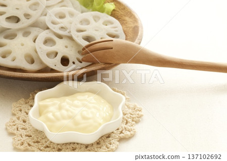 Sliced lotus root and mayonnaise 137102692