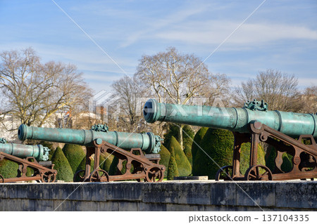 2026年2月25日，法國巴黎榮軍院展出的大砲 137104335
