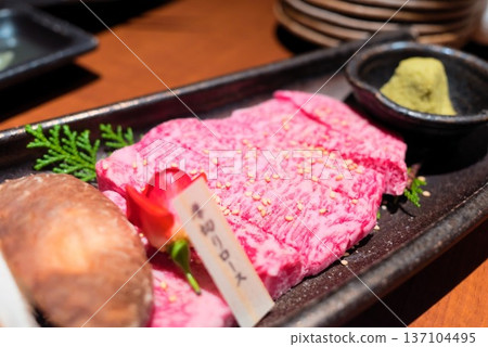 Thick-cut marbled Wagyu beef loin steak Thick-cut marbled Wagyu beef loin steak 137104495