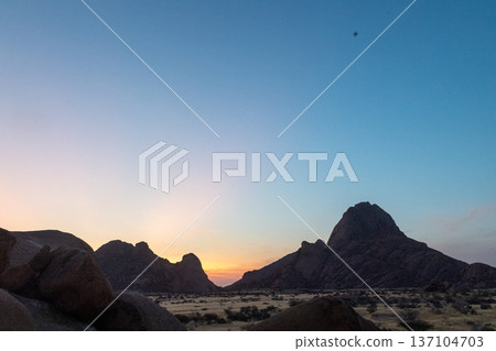 Sunset at Spitzkoppe 137104703