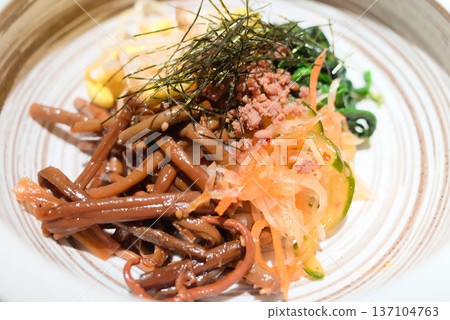 Korean food (bibimbap) Korean food (bibimbap) 137104763