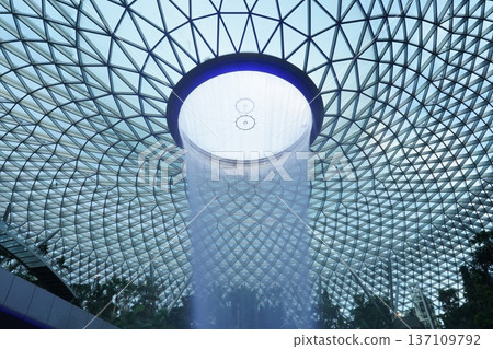 Stunning Jewel Changi Airport Canopy with Rain Vortex Stunning Jewel Changi Airport Canopy with Rain Vortex 137109792