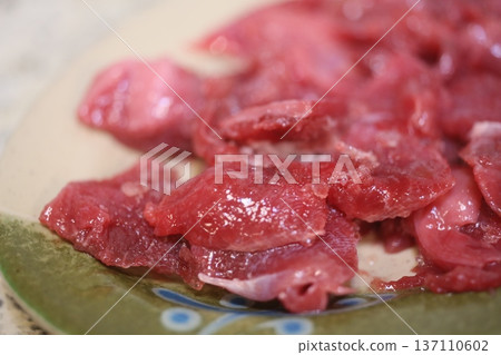 Raw meat Raw meat 137110602
