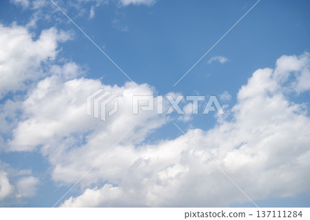 Spring sky, blue sky, sunny, February image 137111284