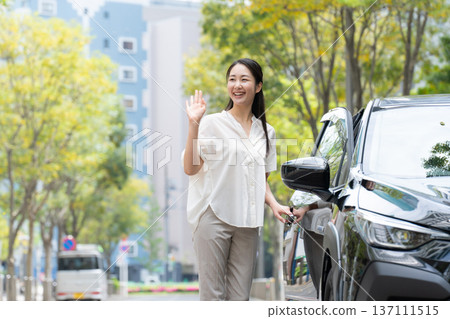 Female car early summer 137111515