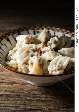 wonton 137112688