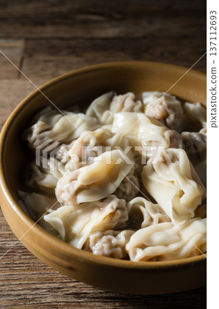 wonton wonton 137112693