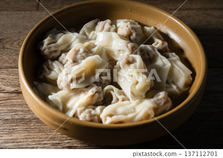 wonton 137112701