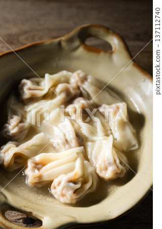 wonton wonton 137112740