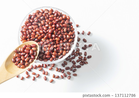 煮熟的紅豆,整粒豆醬 煮熟的紅豆,整粒豆醬 137112786