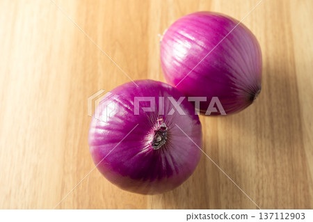 onion onion 137112903