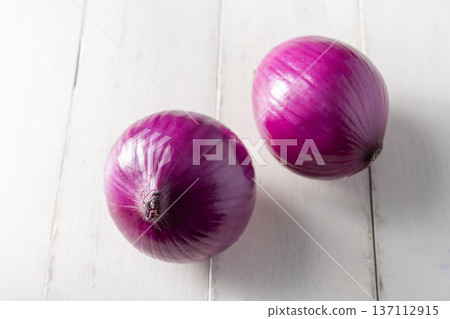 onion onion 137112915