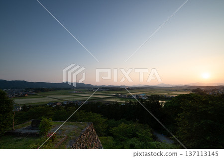Evening view of Tamaru Castle ruins, Tamaki Town, Mie Prefecture Evening view of Tamaru Castle ruins, Tamaki Town, Mie Prefecture 137113145