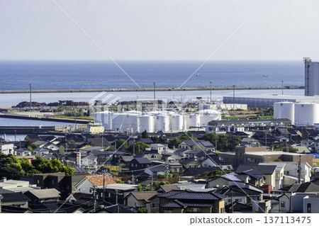 Takaoka Idemitsu Kosan Fushiki Oil Tank Plant Takaoka City, Toyama Prefecture Takaoka Idemitsu Kosan Fushiki Oil Tank Plant Takaoka City, Toyama Prefecture 137113475