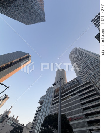 名古屋站前的天空與建築物 137114277