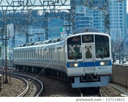 小田急2000系列2056F型列車駒江站 小田急2000系列2056F型列車駒江站 137114621