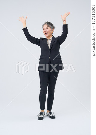 A dynamic senior businesswoman A dynamic senior businesswoman 137116305
