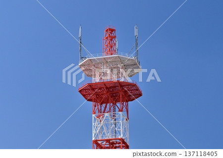 Communication image (radio tower: base station) 137118405