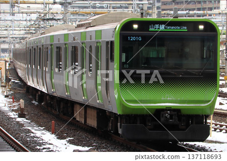 【JY】山手線E235系列車冬季行駛 137118693