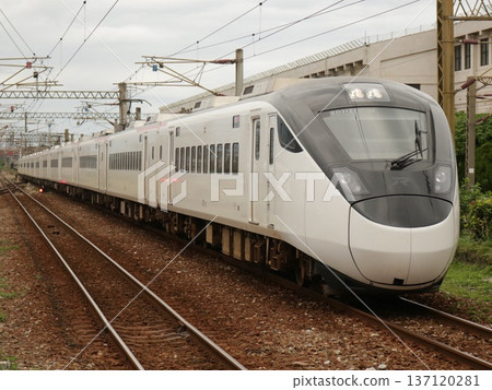台灣鐵路EMU3000型列車 台灣鐵路EMU3000型列車 137120281