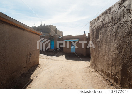 What is Taos Pueblo? What is Taos Pueblo? 137122044