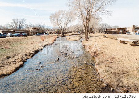 What is Taos Pueblo? What is Taos Pueblo? 137122056