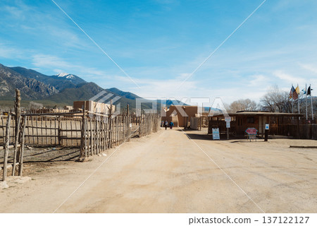 什麼是陶斯普韋布洛？ 137122127