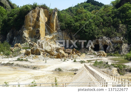有田燒、泉山磁場(日本瓷器的發源地)、有田陶器市場 有田燒、泉山磁場(日本瓷器的發源地)、有田陶器市場 137122677