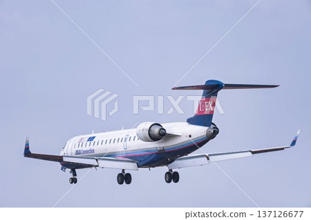 冬日仙台機場,藍天白雲,飛機降落,宮城縣名取市 冬日仙台機場,藍天白雲,飛機降落,宮城縣名取市 137126677