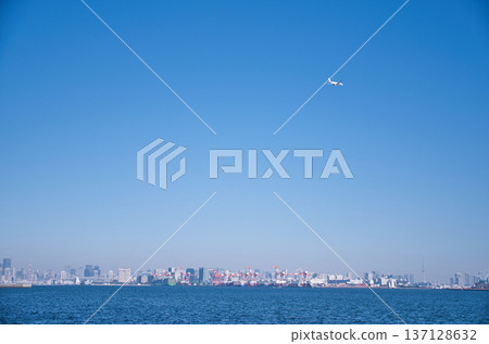 從城南島海濱公園看到的飛機 137128632