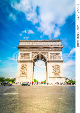 Arc de triomphe, Paris, France Arc de triomphe, Paris, France 137128825