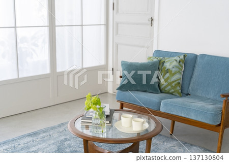 Living room image 137130804