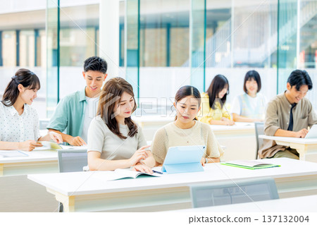 University lectures University lectures 137132004