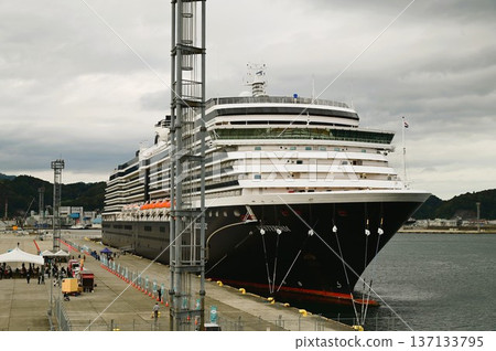 威士特丹號郵輪等待啟航 137133795