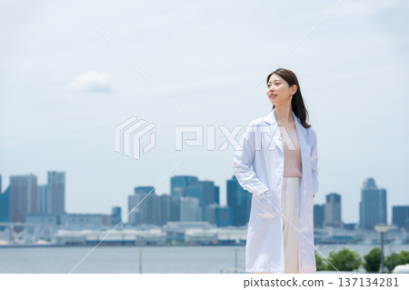 女醫生 女醫生 137134281