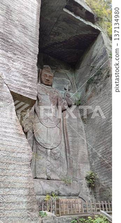 Laputa's Wall and the Hyakushaku Kannon Bodhisattva [Mt. Nokogiri, Chiba Prefecture] 137134980