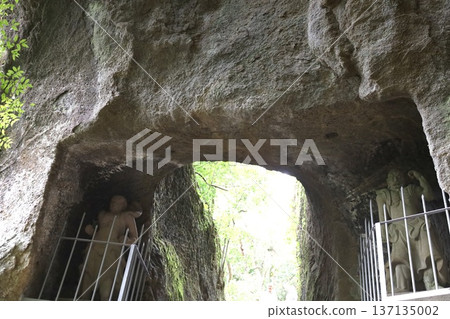 通天觀，山口處的石像 [千葉縣鋸齒山] 137135002