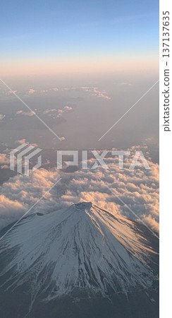 從天空看見的富士山 137137635
