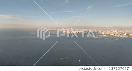 從空中俯瞰東京灣 從空中俯瞰東京灣 137137637
