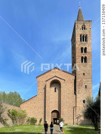 Facade of the Basilica di San Giovanni Evangelista, Ravenna. Italy 137138409
