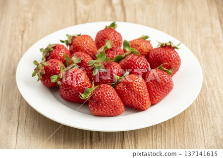 時令美味草莓 時令美味草莓 137141615