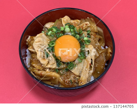 Pork kimchi pork bowl 137144705
