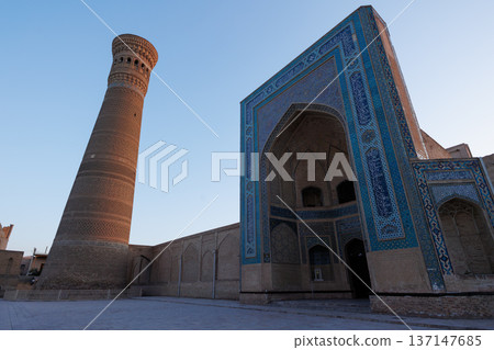 Kalon Mosque and minaret in Bukhara, Uzbekistan Kalon Mosque and minaret in Bukhara, Uzbekistan 137147685
